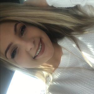 Meet your Posher, Christina